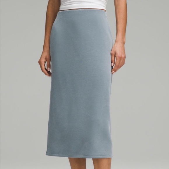 lululemon athletica Dresses & Skirts - Sofstreme HR Midi Skirt